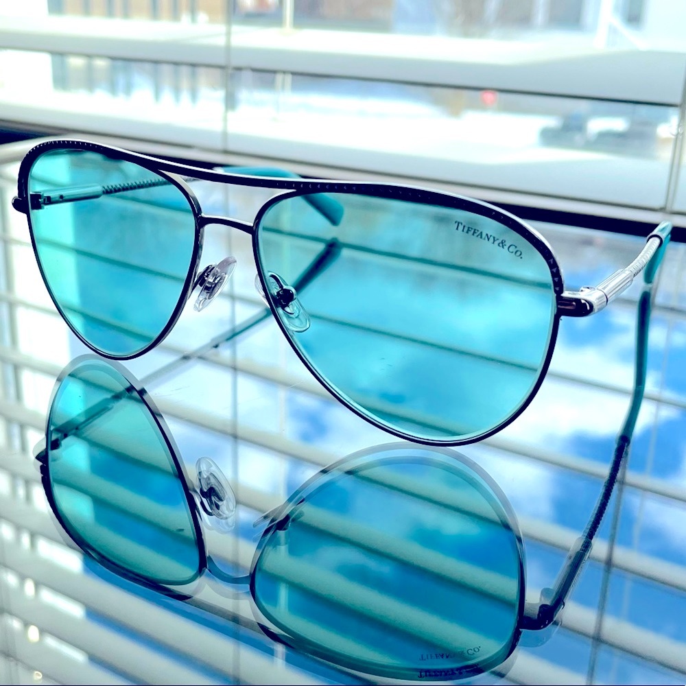 ❌SOLD❌ New TIFFANY & CO Diamond Point Sunglasses - Picture 1 of 10